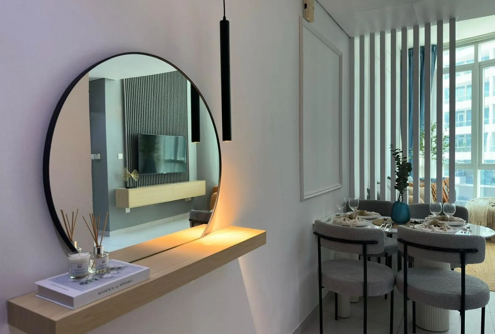 Sunsets And Skylines 1Br In Panoramic Tower Apartment Dubai